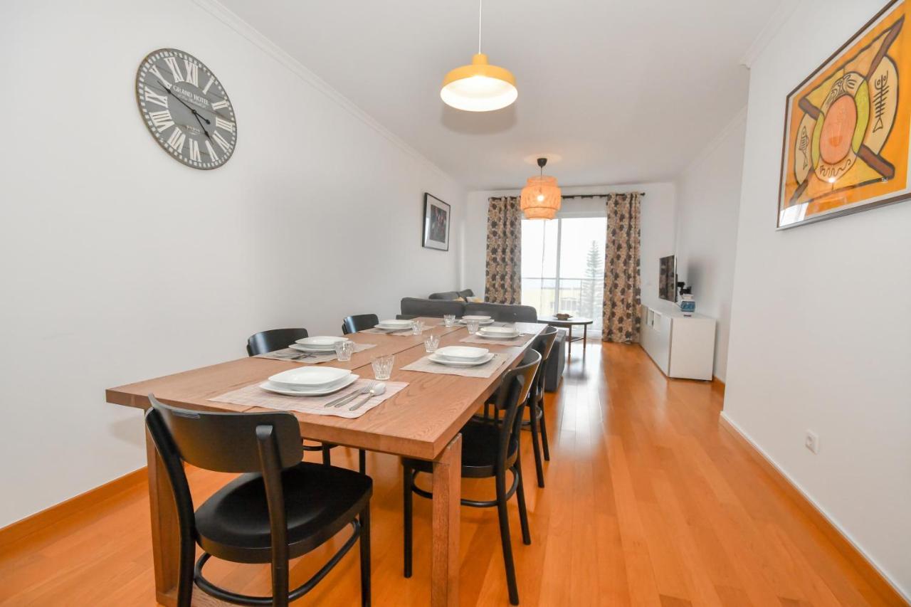 Spacious 3 Bedroom By The Beach Caniço Exterior foto